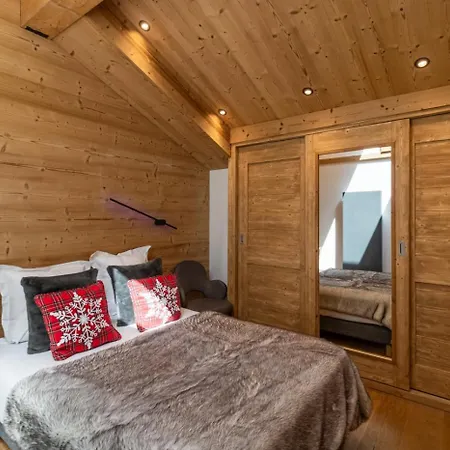 200 M Des Télécabines, Cheminée&cosy Appartement *